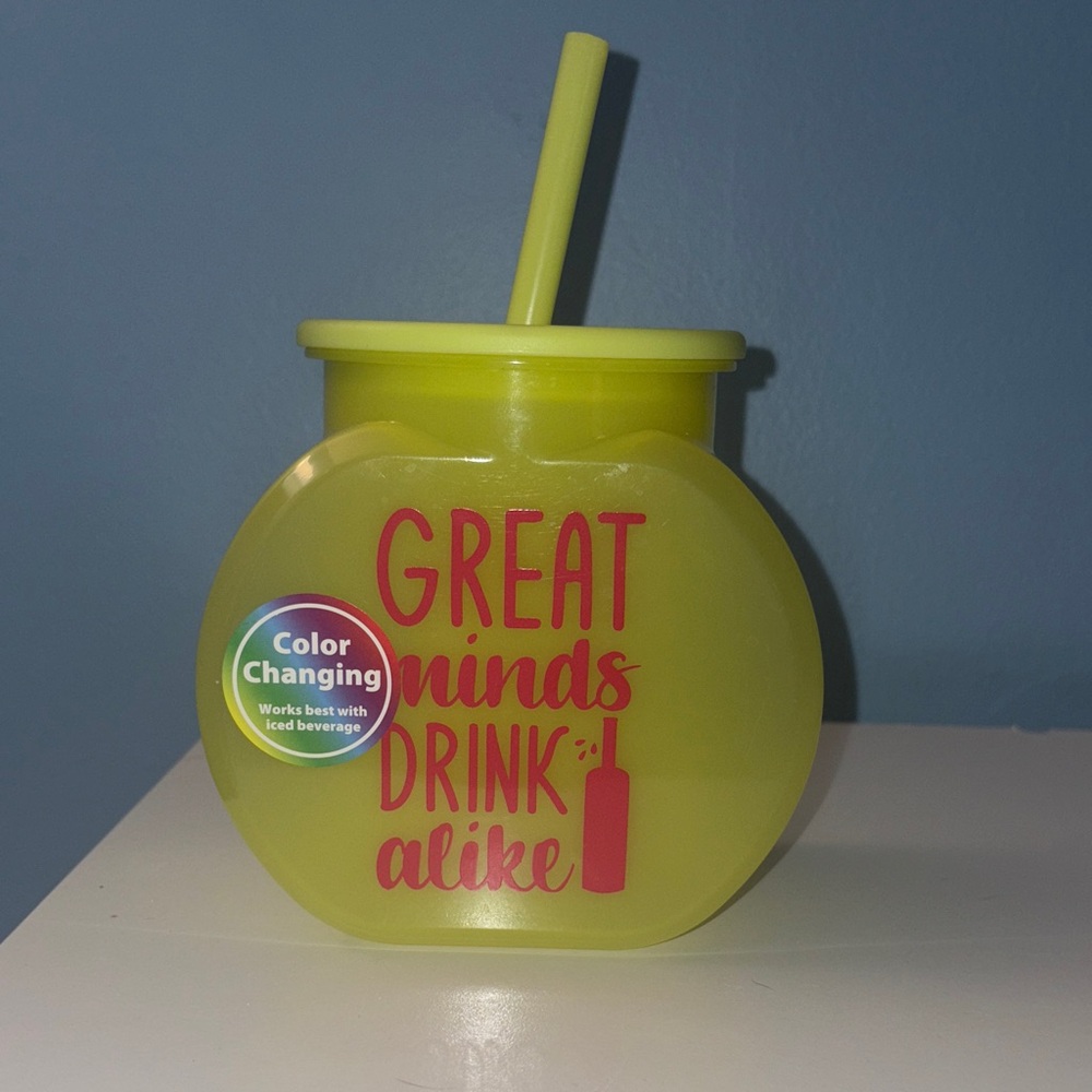 Mainstays Bright Yellow Tumbler with Straw